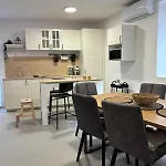 Villa Casa Brullevi - U Staroj Jezgri S Pogledom Na Betina (Sibenik-Knin)