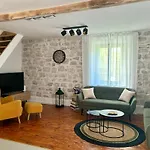 Casa Brullevi - U Staroj Jezgri S Pogledom Na Villa
