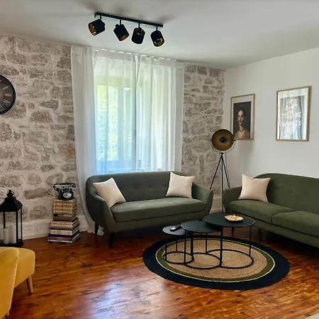 Casa Brullevi - U Staroj Jezgri S Pogledom Na