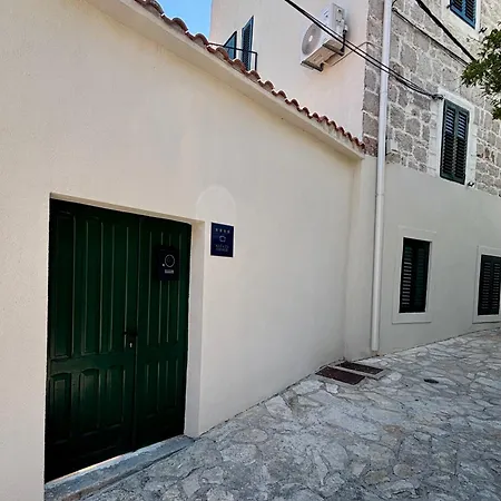 Casa Brullevi - U Staroj Jezgri S Pogledom Na * Betina (Sibenik-Knin)