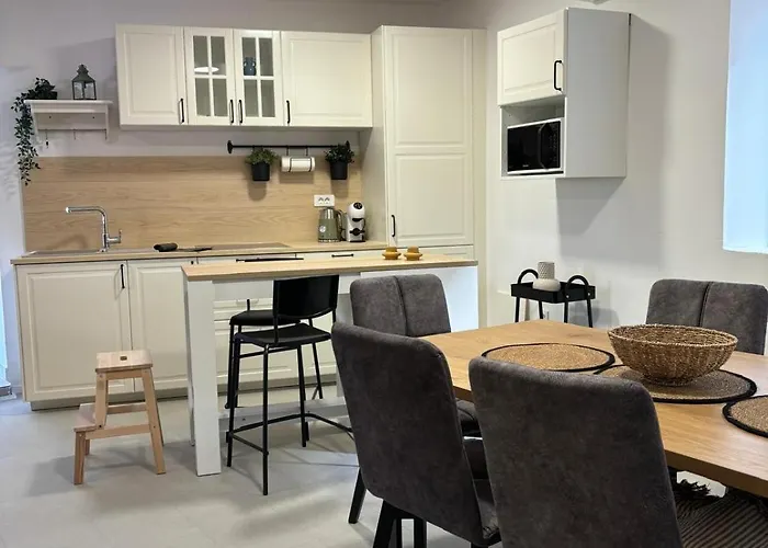 Villa Casa Brullevi - U Staroj Jezgri S Pogledom Na Betina (Sibenik-Knin)