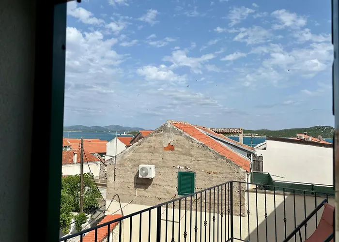 Villa Casa Brullevi - U Staroj Jezgri S Pogledom Na Betina (Sibenik-Knin)