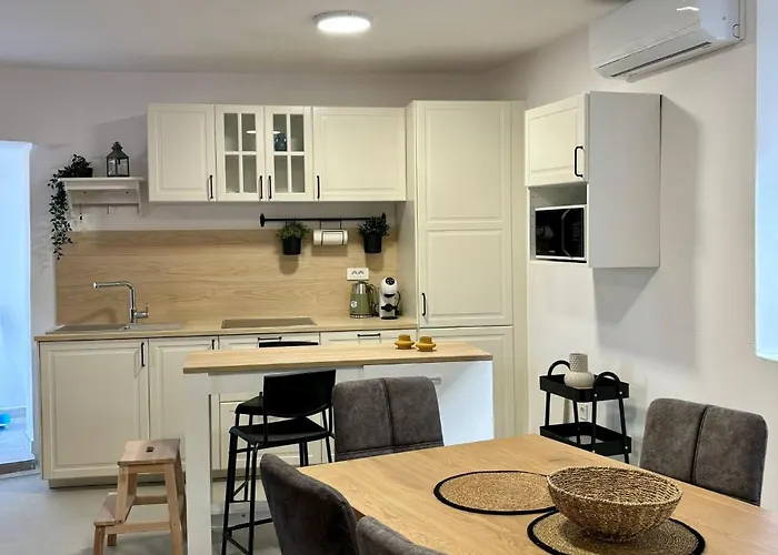 Villa Casa Brullevi - U Staroj Jezgri S Pogledom Na *